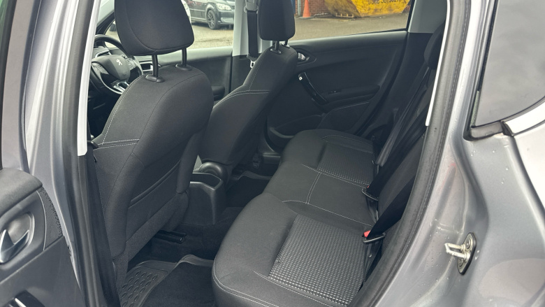 Peugeot 208 1.2 PureTech 82 Tech Edition 5dr [Start Stop] Petrol Hatchback